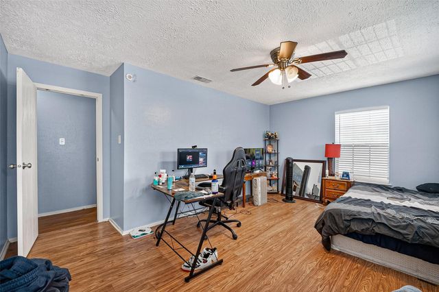 15927 Eastcape Drive, Houston, TX 77598