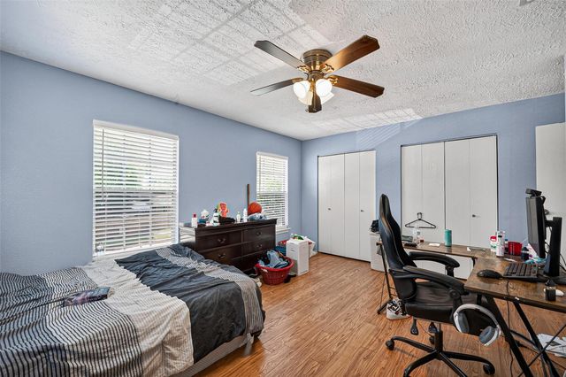 15927 Eastcape Drive, Houston, TX 77598