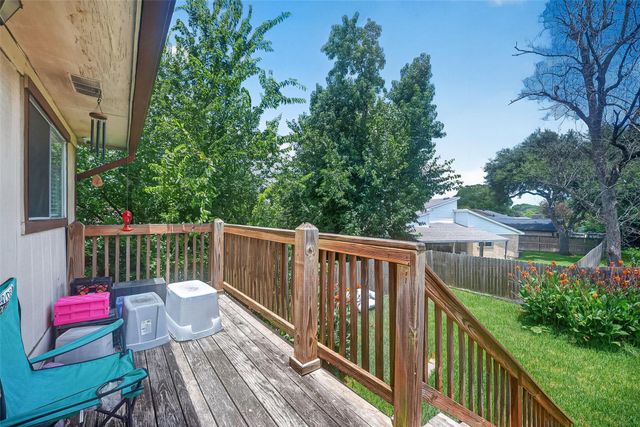 15927 Eastcape Drive, Houston, TX 77598