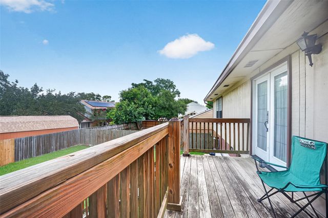 15927 Eastcape Drive, Houston, TX 77598