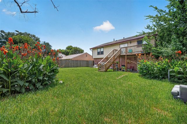 15927 Eastcape Drive, Houston, TX 77598
