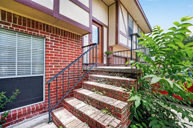15927 Eastcape Drive, Houston, TX 77598