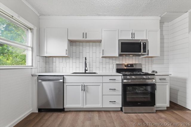 5011 S 31st West Avenue, Tulsa, OK 74107