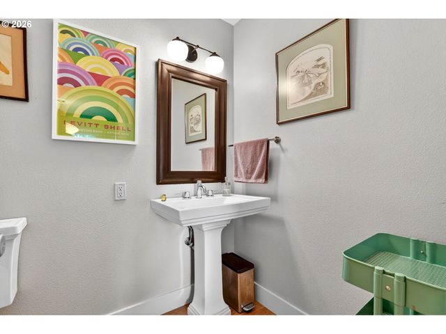 3709 Se 33RD Ave, Portland, OR 97202