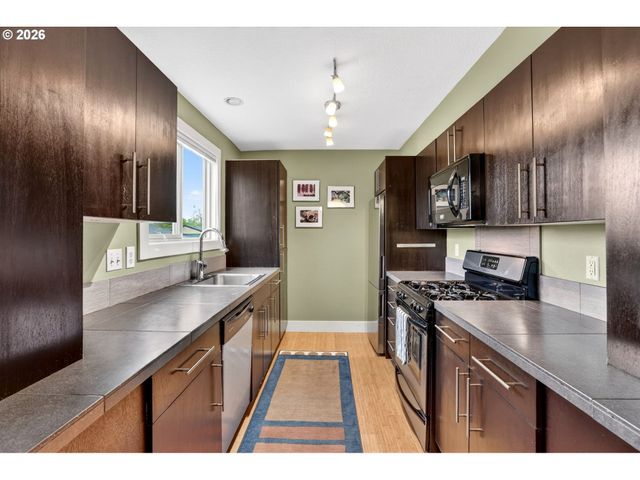 3709 Se 33RD Ave, Portland, OR 97202