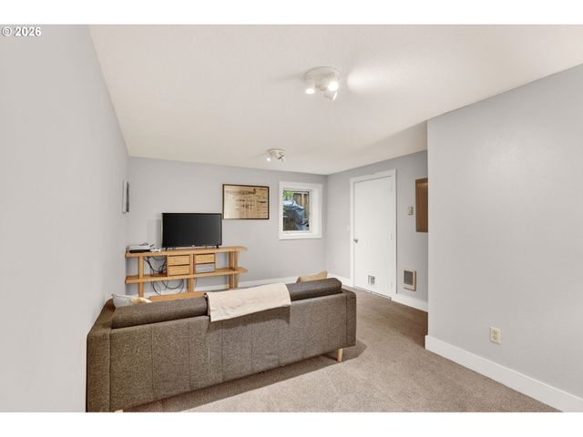 3709 Se 33RD Ave, Portland, OR 97202