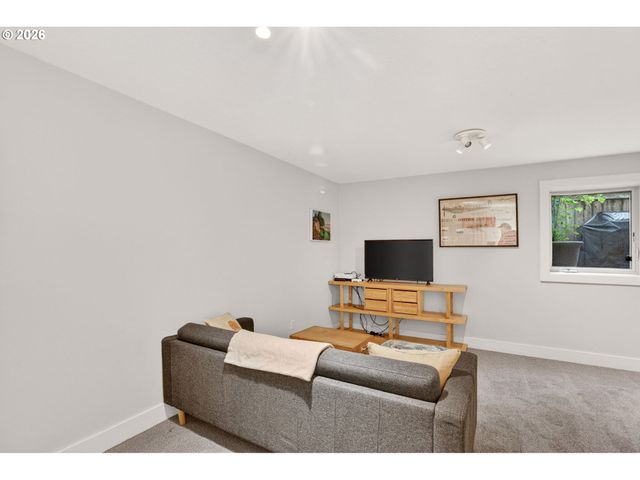 3709 Se 33RD Ave, Portland, OR 97202