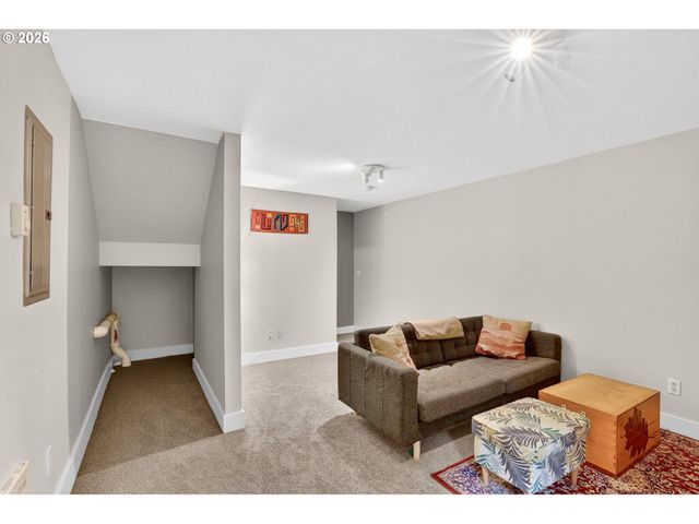 3709 Se 33RD Ave, Portland, OR 97202