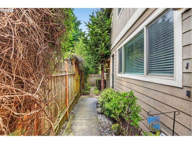 3709 Se 33RD Ave, Portland, OR 97202