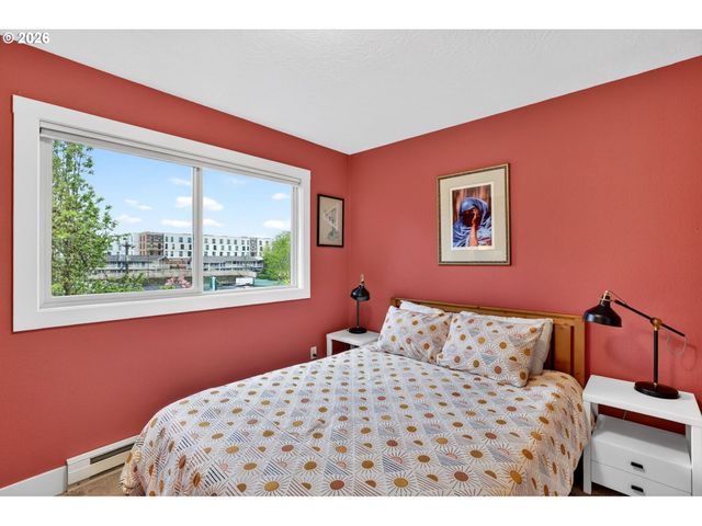 3709 Se 33RD Ave, Portland, OR 97202