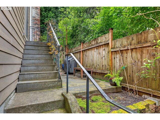 3709 Se 33RD Ave, Portland, OR 97202