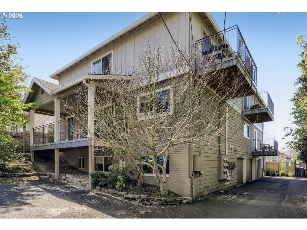 3709 Se 33RD Ave, Portland, OR 97202