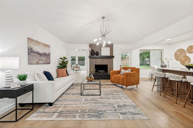 2744 Meadow Green, Bedford, TX 76021