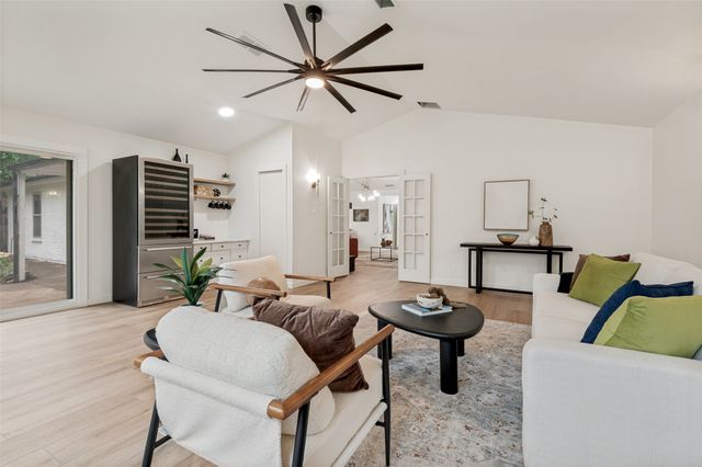 2744 Meadow Green, Bedford, TX 76021