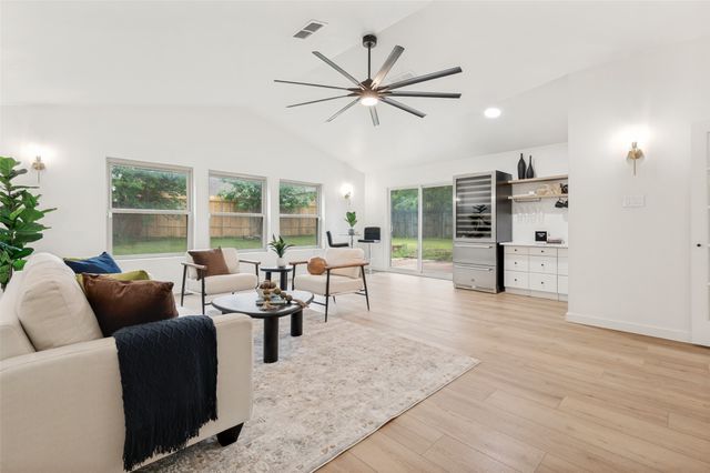 2744 Meadow Green, Bedford, TX 76021