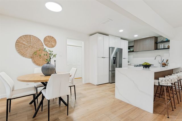 2744 Meadow Green, Bedford, TX 76021