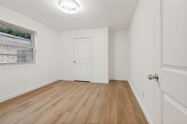 2744 Meadow Green, Bedford, TX 76021