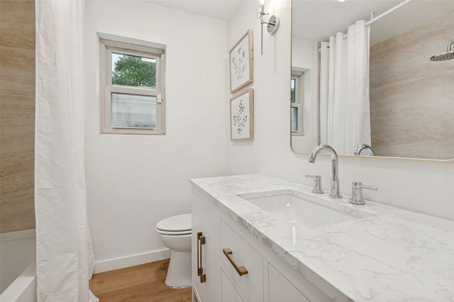 2744 Meadow Green, Bedford, TX 76021