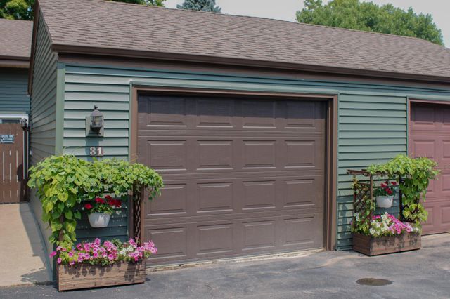 31 Marie Avenue E, West Saint Paul, MN 55118