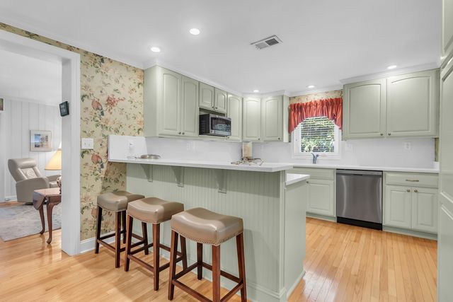 2078 Saint James Drive, Charleston, SC 29412