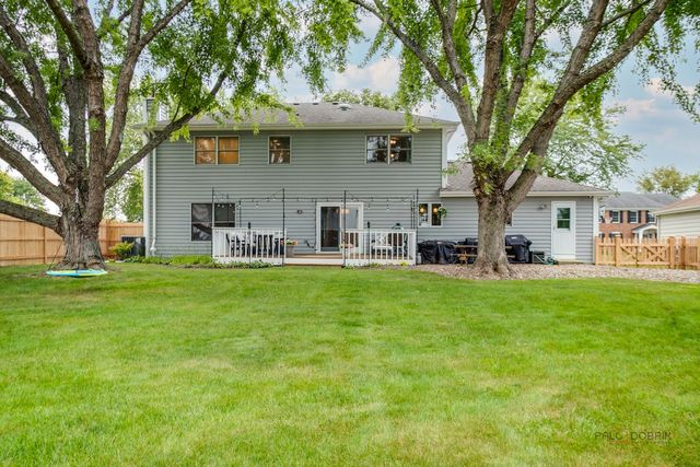 176 Adler Drive, Libertyville, IL 60048