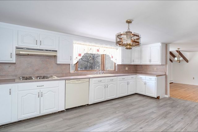 23 Traders Lane, Yarmouth, MA 02673