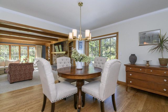W302N1609 Crooked Creek COURT, Pewaukee, WI 53072