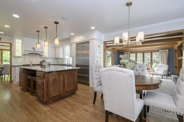 W302N1609 Crooked Creek COURT, Pewaukee, WI 53072