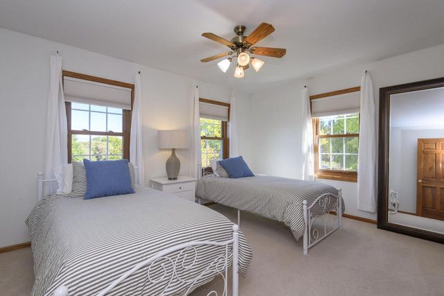 W302N1609 Crooked Creek COURT, Pewaukee, WI 53072