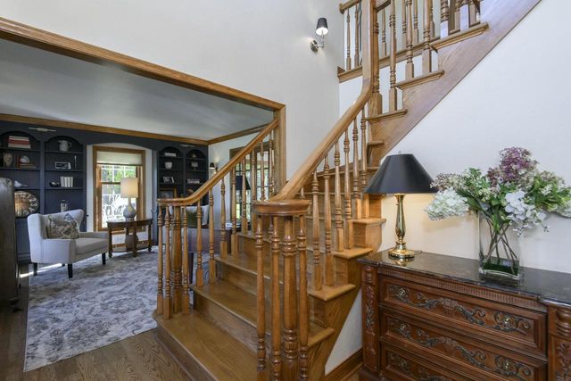 W302N1609 Crooked Creek COURT, Pewaukee, WI 53072
