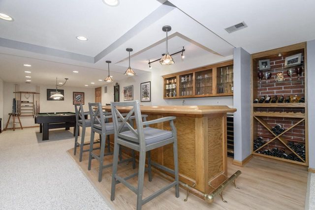 W302N1609 Crooked Creek COURT, Pewaukee, WI 53072