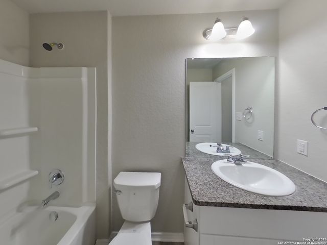 8902 Lamus Wheel, San Antonio, TX 78254