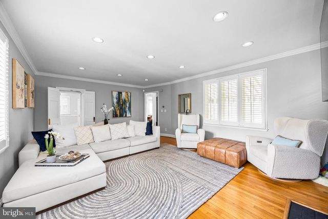 212 SAINT DUNSTANS RD, Baltimore, MD 21212