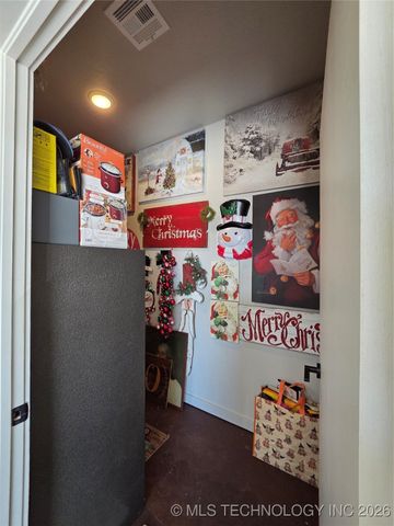 128 Royal Oaks Lane, Ardmore, OK 73401