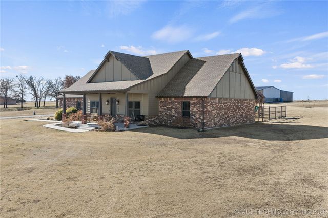 128 Royal Oaks Lane, Ardmore, OK 73401