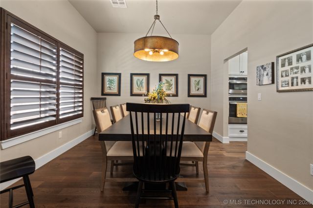 128 Royal Oaks Lane, Ardmore, OK 73401