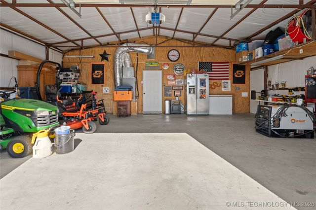 128 Royal Oaks Lane, Ardmore, OK 73401