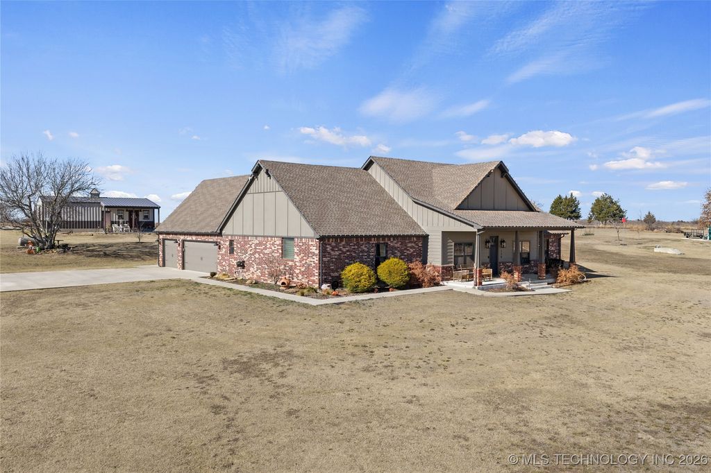 128 Royal Oaks Lane, Ardmore, OK 73401