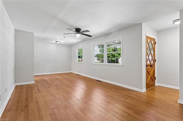 123 Olin DR, Newport News, VA 23602