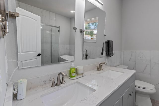 659 W Bridgewood Court, Springfield, MO 65803