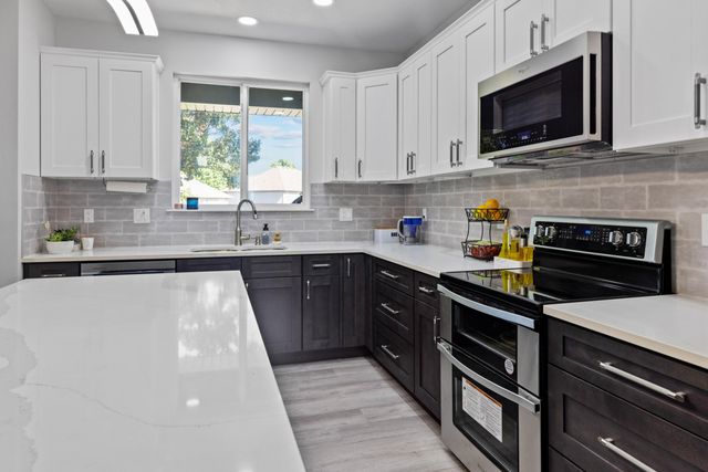 659 W Bridgewood Court, Springfield, MO 65803