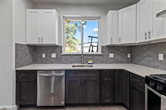 659 W Bridgewood Court, Springfield, MO 65803