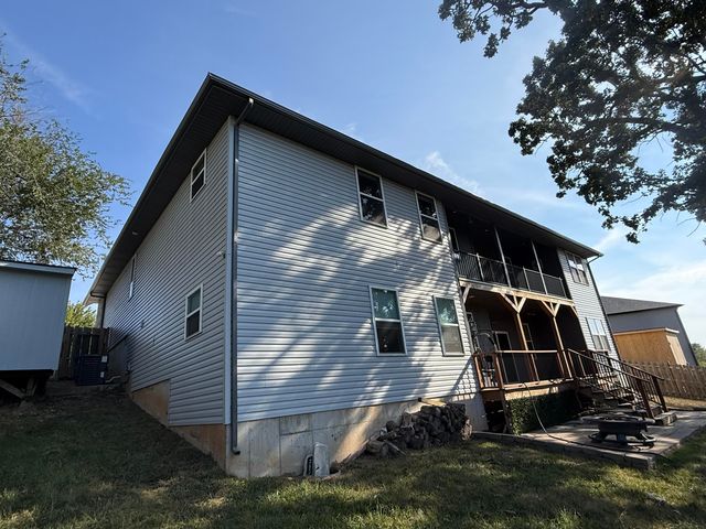659 W Bridgewood Court, Springfield, MO 65803