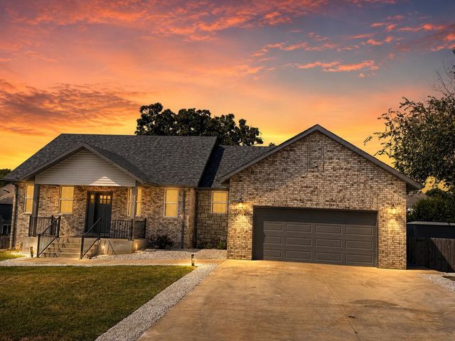 659 W Bridgewood Court, Springfield, MO 65803