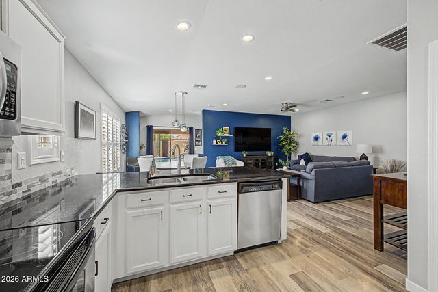 2836 E JJ RANCH Road, Phoenix, AZ 85024