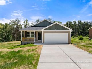3675 Wakefield Drive, Newton, NC 28658