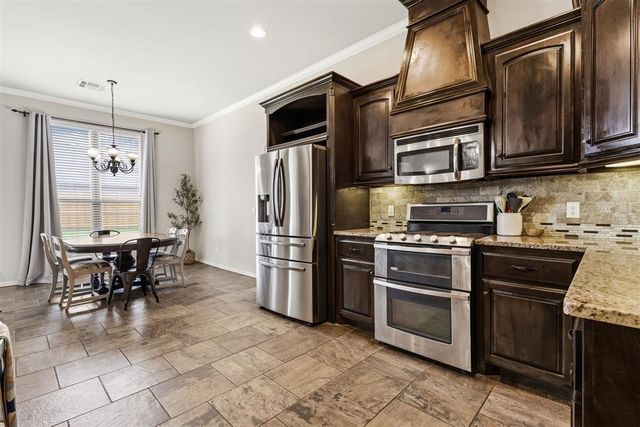 14101 Drakes Way, Yukon, OK 73099