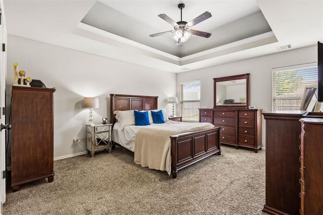 14101 Drakes Way, Yukon, OK 73099
