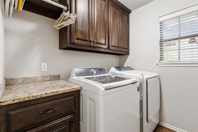 14101 Drakes Way, Yukon, OK 73099
