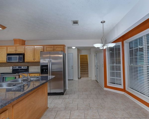 49 Calhoun Creek Road, Hamilton, GA 31811